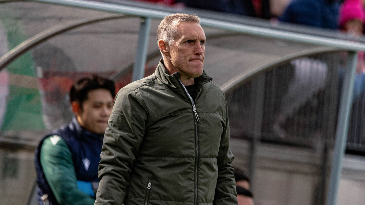 Martin Nash on the sidelines as York United head coach during the 2024 season (John Jacques/Northern Tribune)